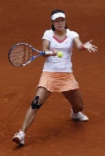 На Ли стала первой полуфиналисткой турнира в Варшаве
